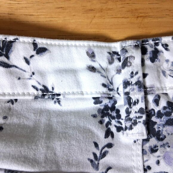 Design Lab White Floral Jeans - Size 26 - Picture 6 of 11